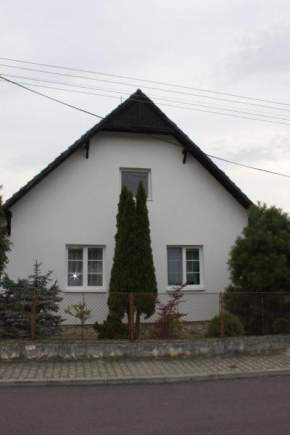 Domek u lesa, Bítov